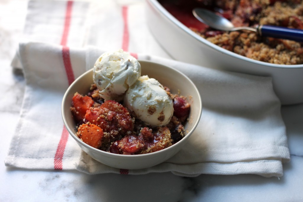 Healthy(ish) Cherry // Apricot Crumble 