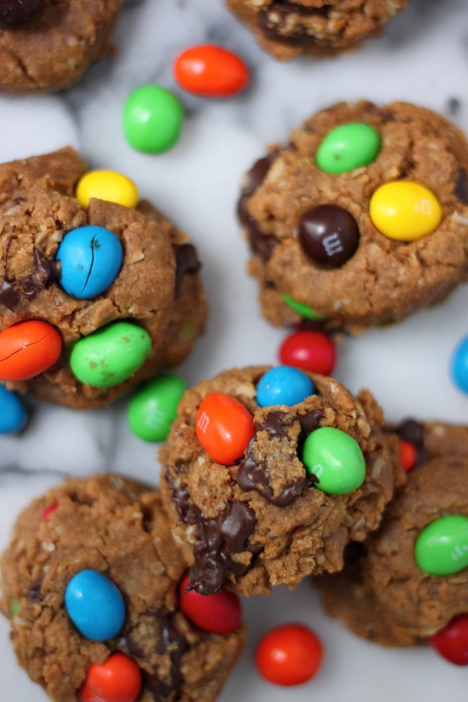 (Flourless) Peanut Butter M&M Chocolate Chunk Cookies 