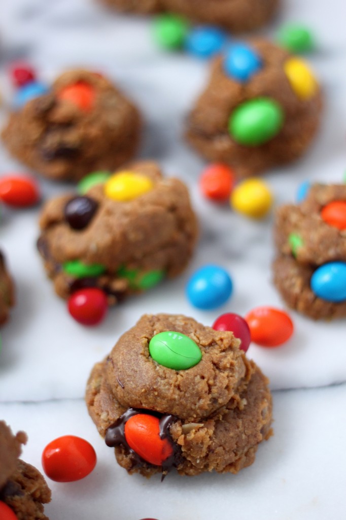 (Flourless) Peanut Butter M&M Chocolate Chunk Cookies 