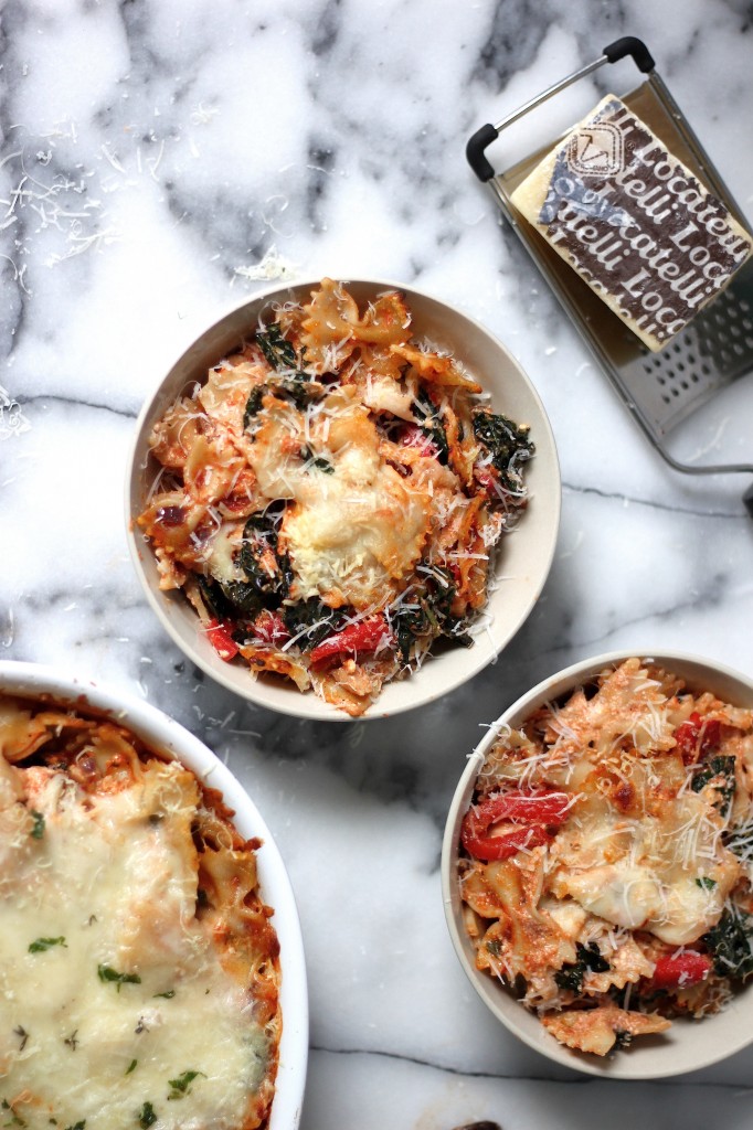 Super Cheesy Kale and Roasted Red Pepper Pasta Bake