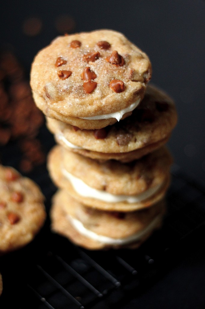 Cinnamon Chip Snickerdoodle Cheesecake Cookie Sandwiches 