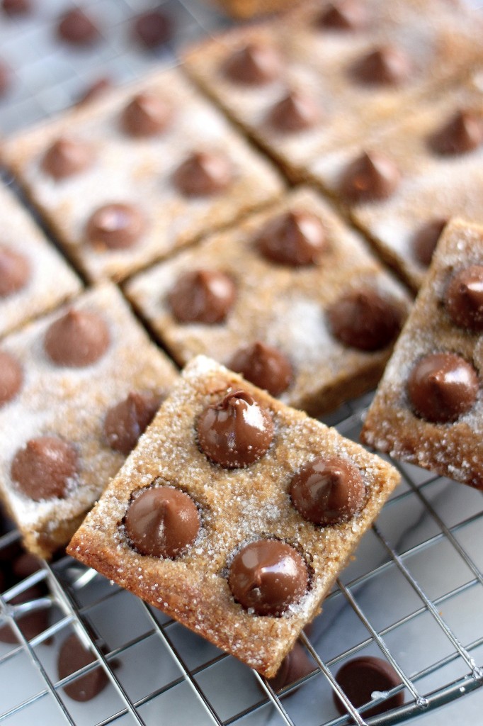 Peanut Butter Blossom Blondies 