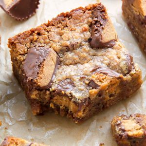 Soft and chewy 5-Ingredient Vegan Peanut Butter Blondies!