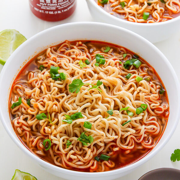 20 Minute Spicy Sriracha Ramen Noodle Soup Video Baker By Nature