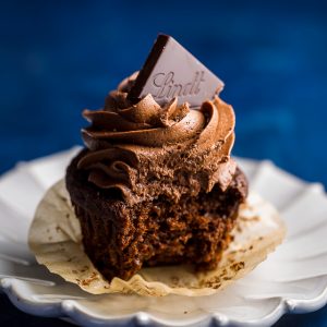 Greek Yogurt Chocolate Fudge Cupcakes. They may look like just another pretty chocolate cupcake promising perfection (there are so many these days…) but these moist, ultra-chocolatey Greek yogurt spiked sweeties are total game changers!