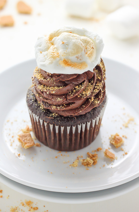 Nutella Stuffed S'mores Cupcakes