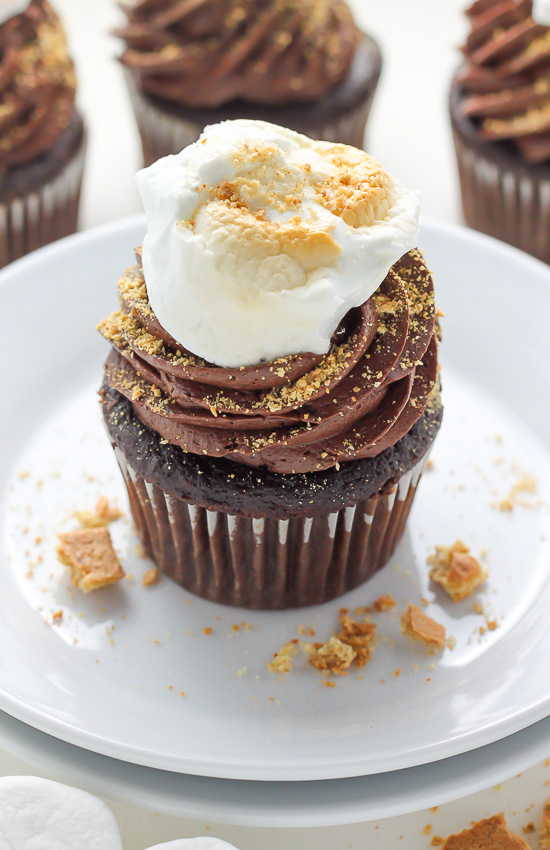 Nutella Stuffed S'mores Cupcakes 
