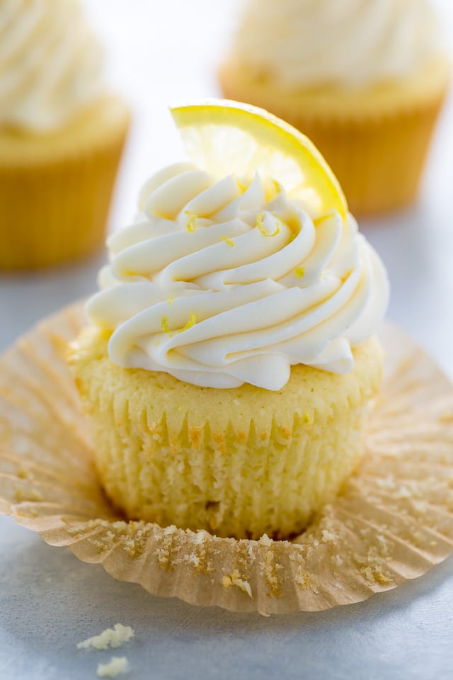 One-Bowl Lemon Ricotta Cupcakes!