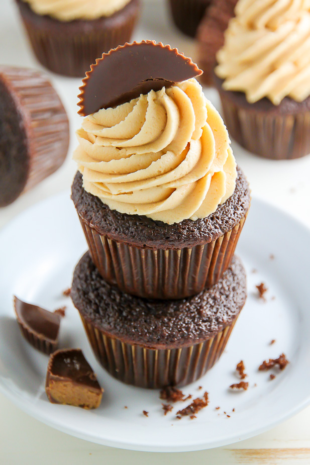 chocolate peanut butter cup cakes