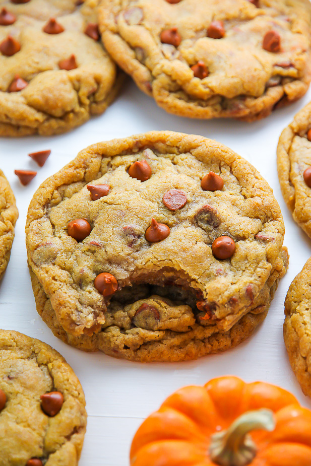 Chewy Cinnamon Chip Pumpkin Cookies