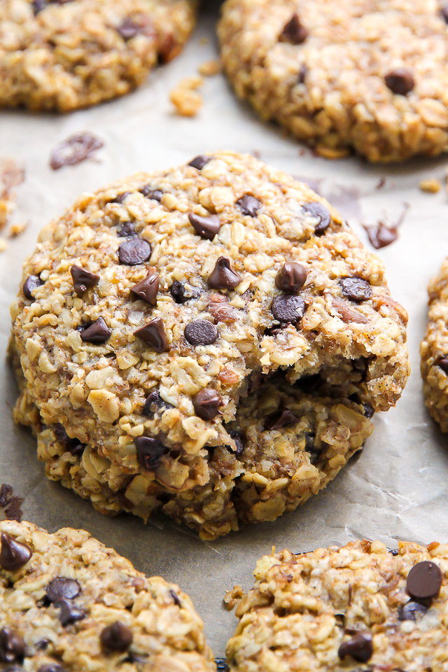 Cookies that taste like banana bread AND are healthy enough for breakfast! 