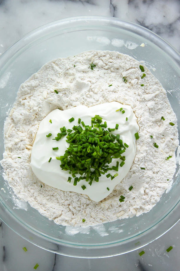 Fluffy and flavorful sour cream and chive scones! A great choice for breakfast, brunch, or dinner.