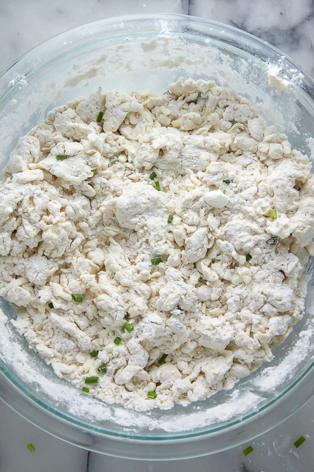 Fluffy and flavorful sour cream and chive scones! A great choice for breakfast, brunch, or dinner.