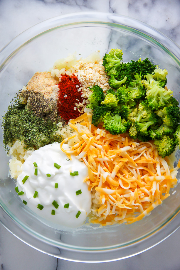 AMAZING FLAVOR! Crispy broccoli and cheddar twice-baked potatoes are comfort food at its best. Click through for the recipe and step-by-step photos.