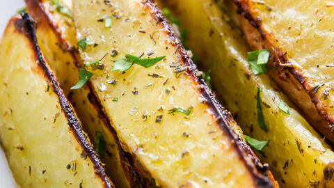 Extra Crispy Baked Garlic Herb Potato Wedges