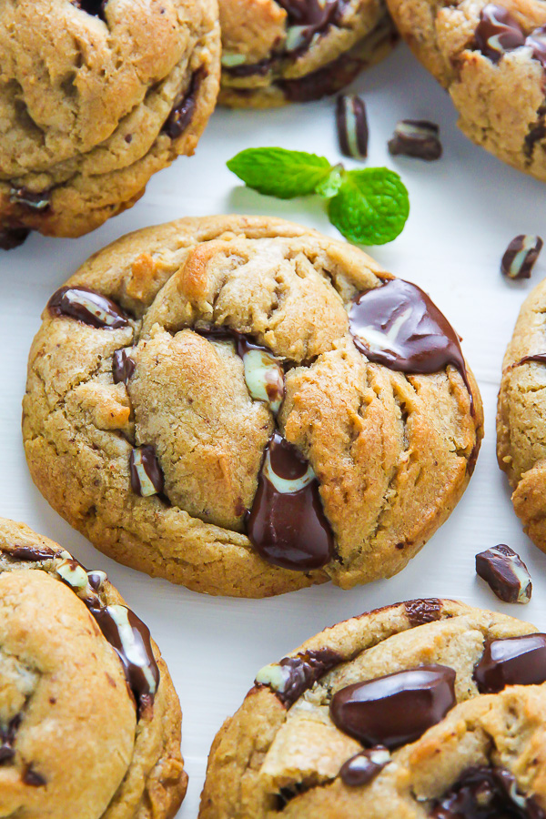 If you adore the combination of mint and chocolate, these thick and chewy mint chocolate chunk cookies are for you!