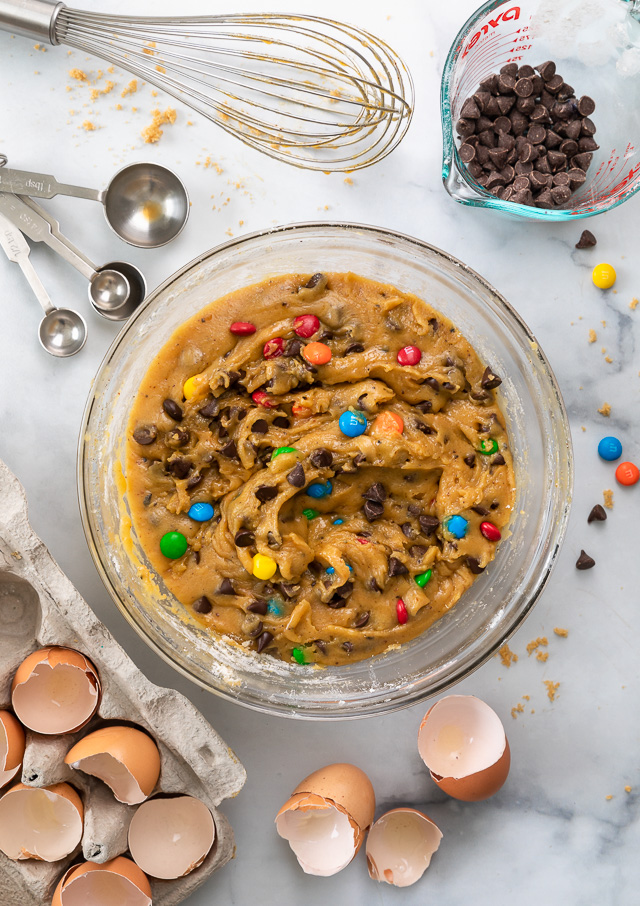 These thick and chewy Brown Butter M&M Blondies are irresistible! An easy cookie bar that's loaded with chocolate chips and M&M candies. Loved by kids and adults, this blondie recipe is always a crowd pleaser! 