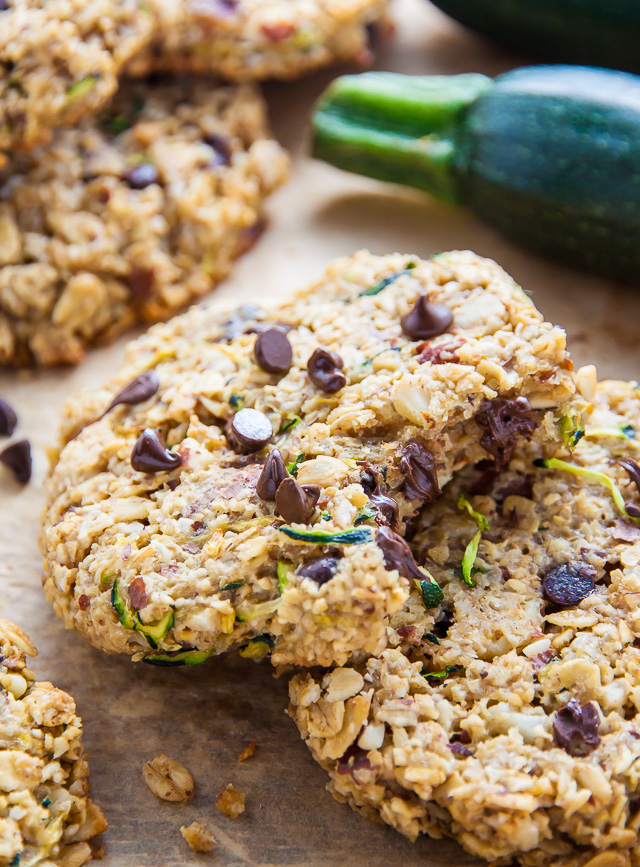 Sweet and chewy Zucchini Bread Breakfast Cookies. Who knew vegetables could be SO delicious?!