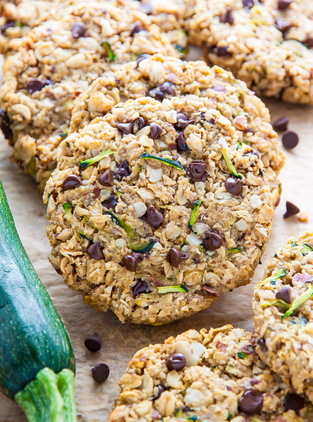 Sweet and chewy Zucchini Bread Breakfast Cookies. Who knew vegetables could be SO delicious?!