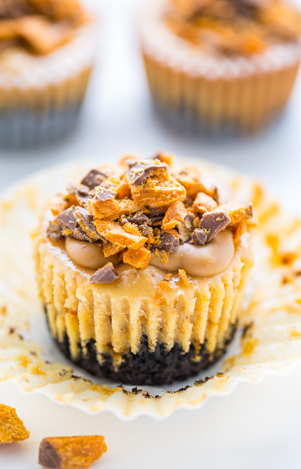 Incredibly delicious Mini PEANUT BUTTER Butterfinger Cheesecakes!