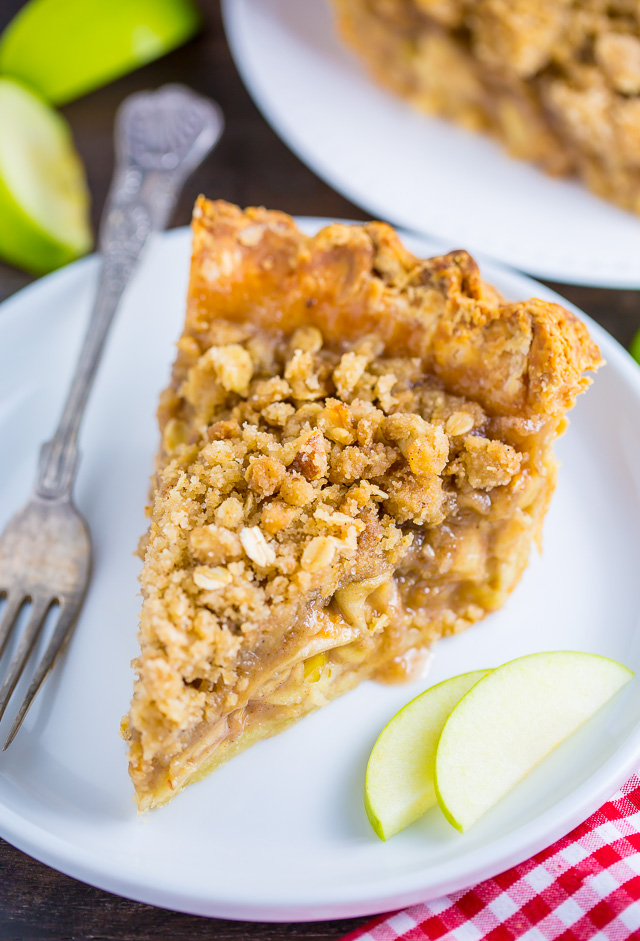 Brown Butter Oatmeal Crumb Apple Pie - Baker Nature