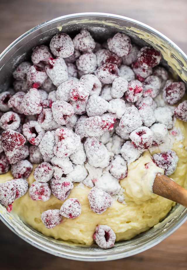 If you like lemons and raspberries you're going to LOVE this Lemon Raspberry Cake!