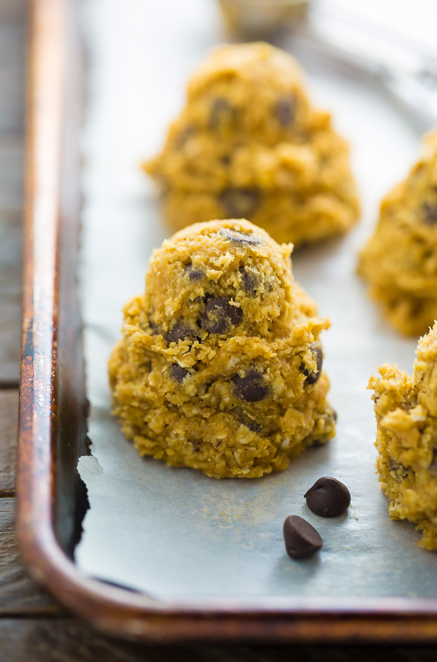 My Pumpkin Oatmeal Chocolate Chip Cookies have chewy centers and crispy edges! Sure to become a Fall favorite.