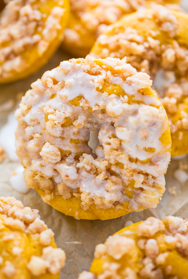 Pumpkin Coffee Cake Donuts are the ultimate breakfast treat! Baked, not fried, and ready in less than 30 minutes.