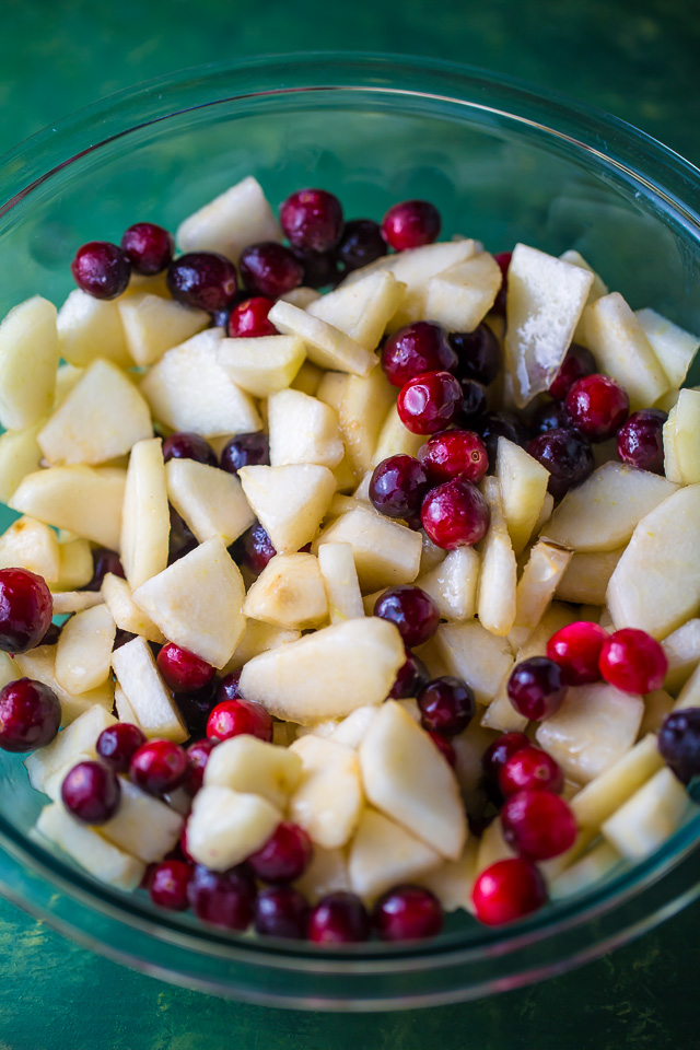 You'll impress everyone with this downright delicious Cranberry Pear Pie!