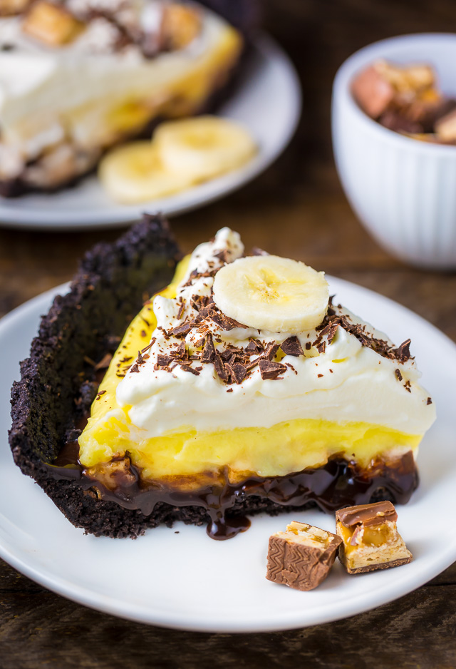 An easy no-bake recipe for Black-Bottom Banana Cream Pie!