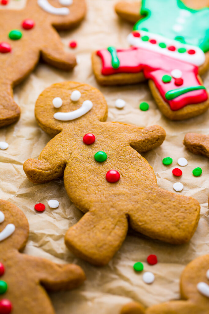 Adorably delicious Brown Butter Gingerbread Men are a MUST bake this holiday season!