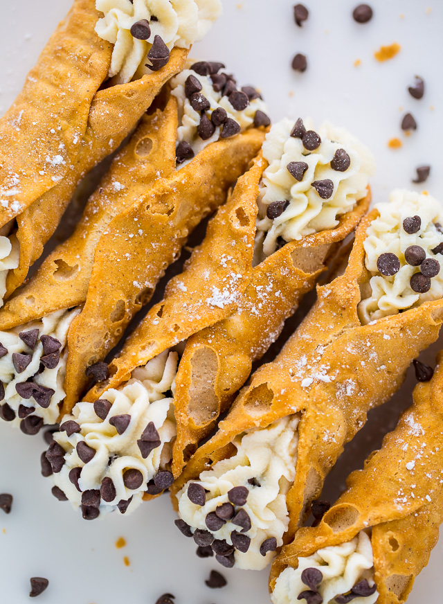 Homemade 5-Ingredient Cannolis