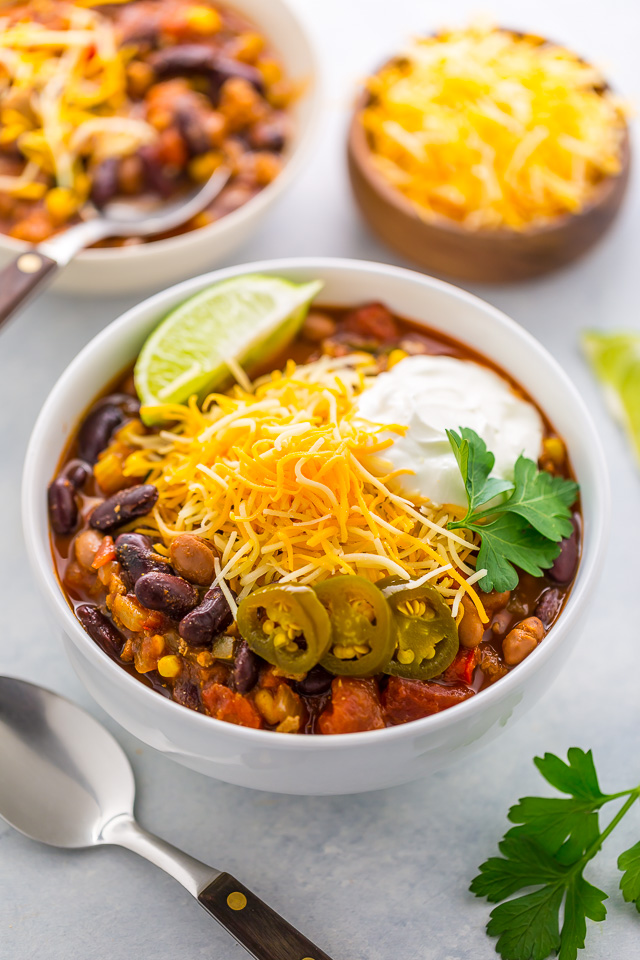 Hearty and comforting slow cooker turkey chili!