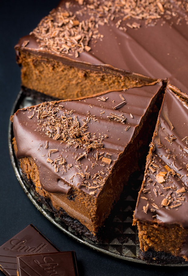 Rich and creamy Chocolate Mascarpone Cheesecake!