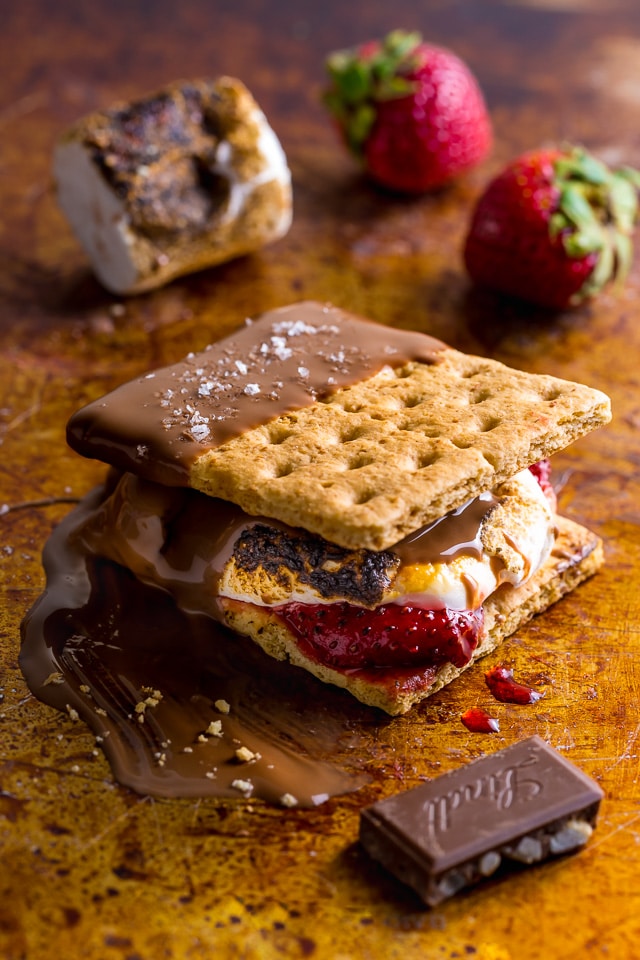 Roasted Strawberry Cheesecake S'mores