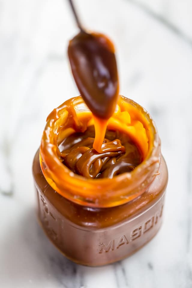  An easy 6-Ingredient recipe for Salted Caramel Sauce! No candy thermometer needed!