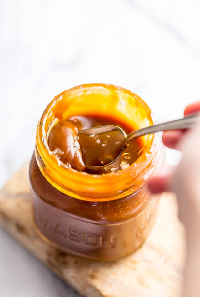  An easy 6-Ingredient recipe for Salted Caramel Sauce! No candy thermometer needed!