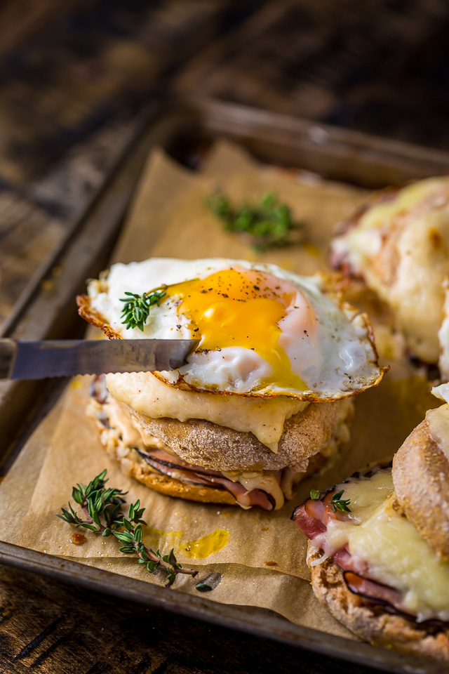 Croque Monsieur + madame - French gourmet cheese sandwich