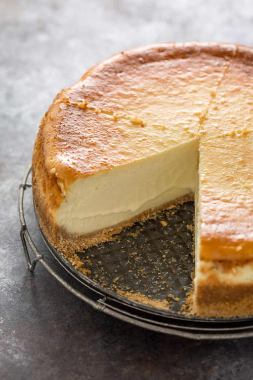 This extra rich and creamy cheesecake is freezer friendly and so delicious! Perfect for special occasions!