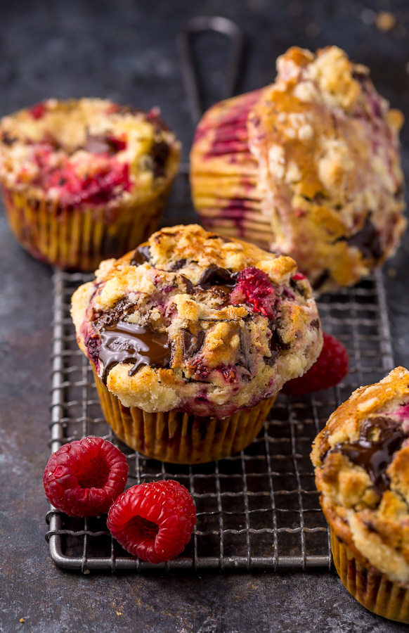 Mmm... these Dark Chocolate Chunk Raspberry Crumb Muffins are so easy and delicious! Perfect for breakfast or brunch.