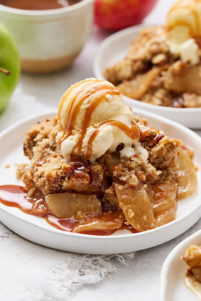 Easy Apple Cranberry Crisp Baker by Nature