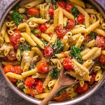 Easy Tomato and Spinach Pasta
