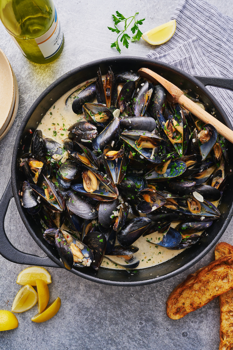 Mussels with White Wine Garlic Sauce | LaptrinhX / News