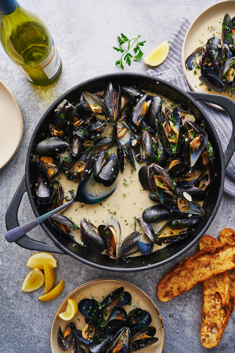 Mussels with White Wine Garlic Sauce - Baker by Nature