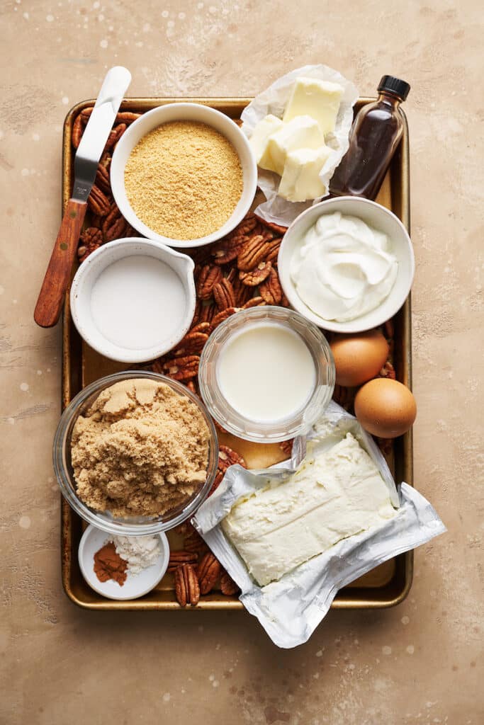 Pecan pie cheesecake ingredients.