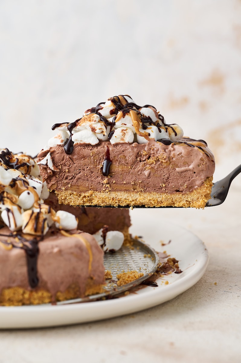 Chocolate Covered Strawberry Ice Cream Cake — Let's Dish Recipes